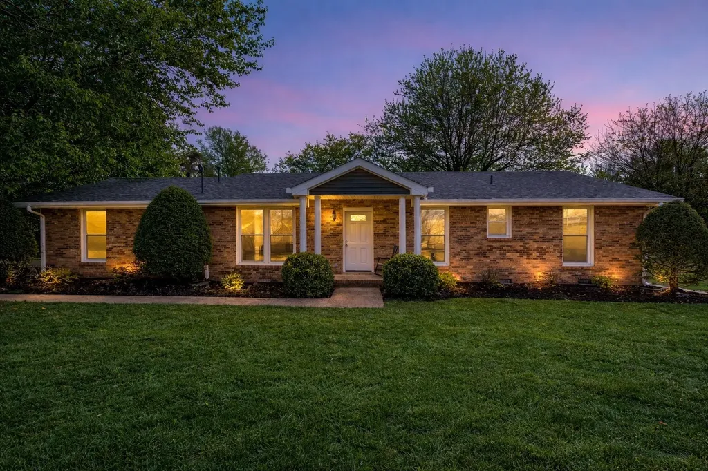 135 Dana Drive Hendersonville TN 37075