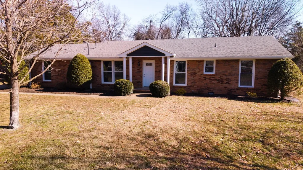 135 Dana Drive Hendersonville TN 37075