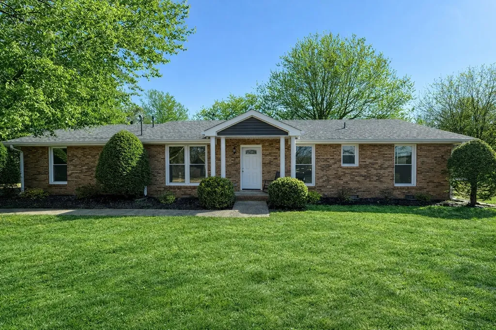 135 Dana Drive Hendersonville TN 37075