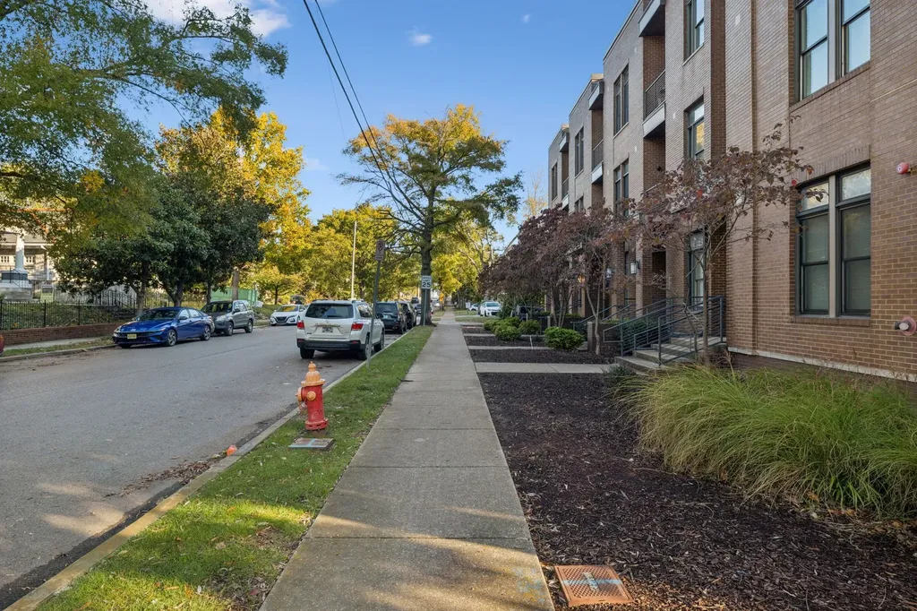 1706 18th Ave, S Nashville TN 37212