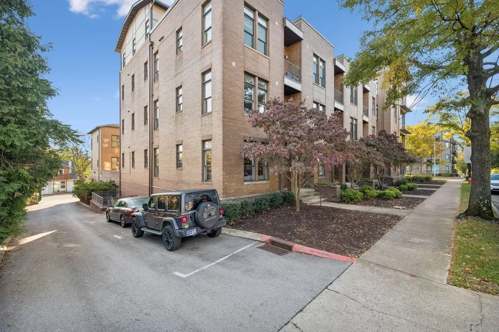 1706 18th Ave, S Nashville TN 37212
