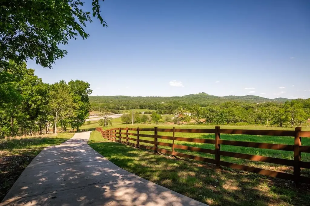 7588 John Bragg Highway Murfreesboro TN 37127