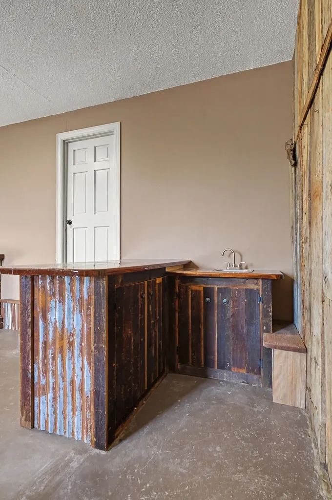 634 Still Pond Road Columbia TN 38401