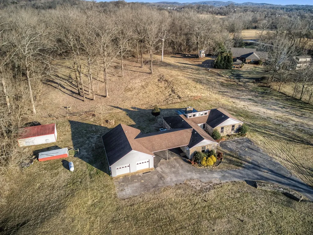 634 Still Pond Road Columbia TN 38401