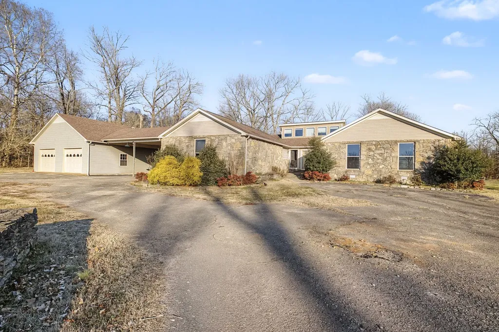 634 Still Pond Road Columbia TN 38401