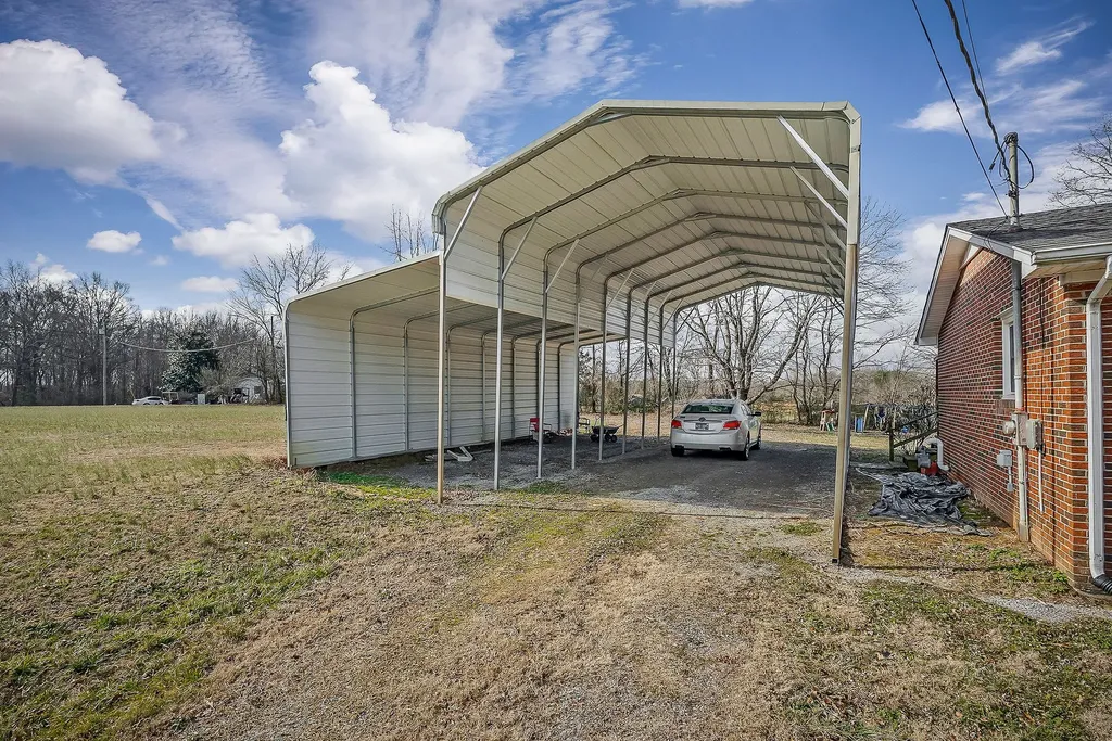9134 Belk Road Smithville TN 37166