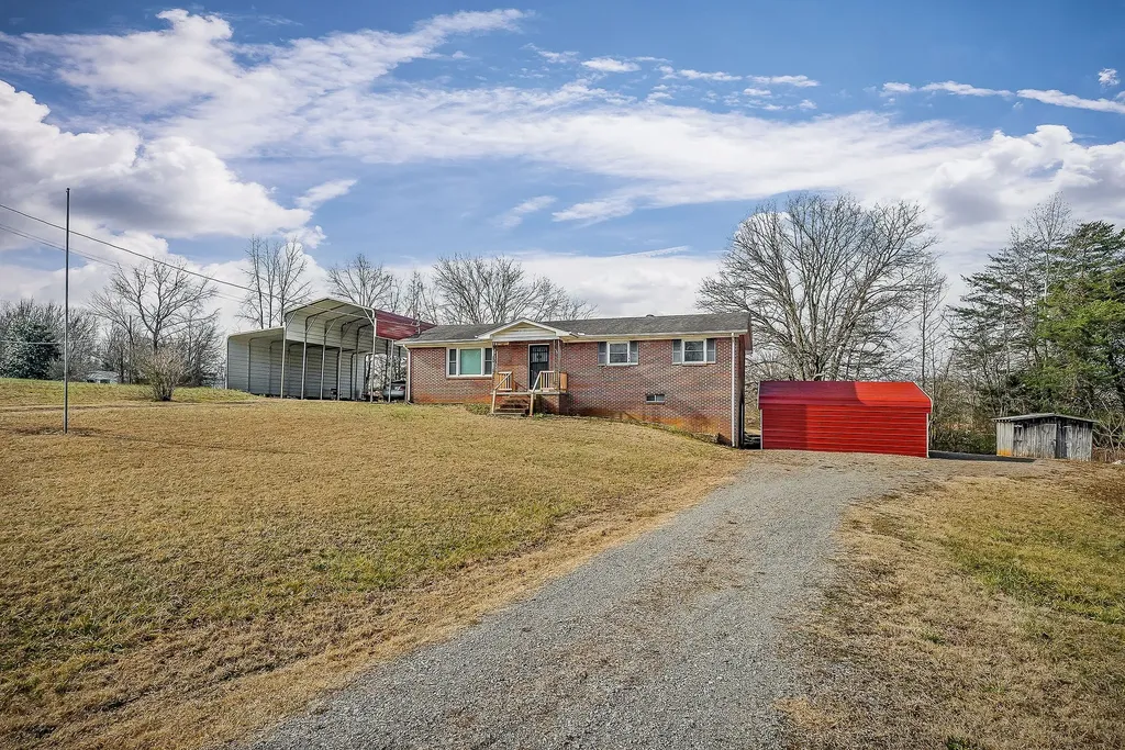 9134 Belk Road Smithville TN 37166