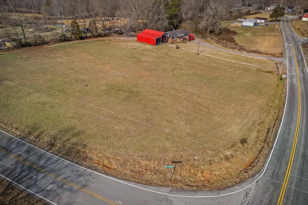 9134 Belk Road Smithville TN 37166