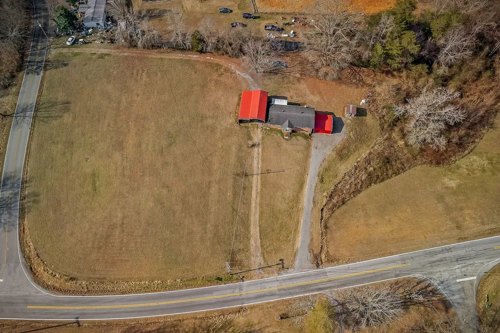 9134 Belk Road Smithville TN 37166
