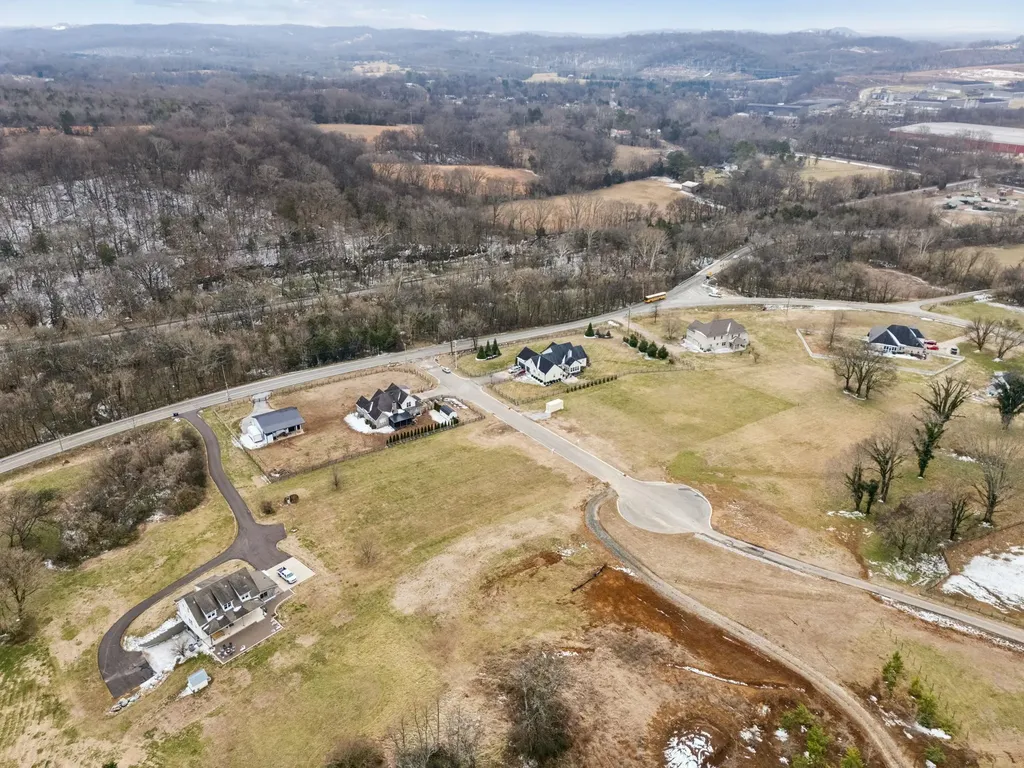 102 Heirloom Lane Columbia TN 38401