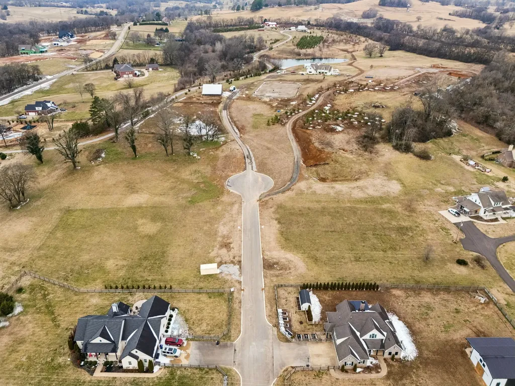 102 Heirloom Lane Columbia TN 38401