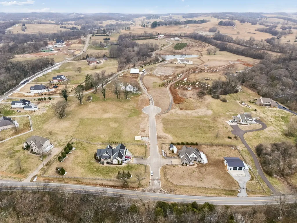 102 Heirloom Lane Columbia TN 38401