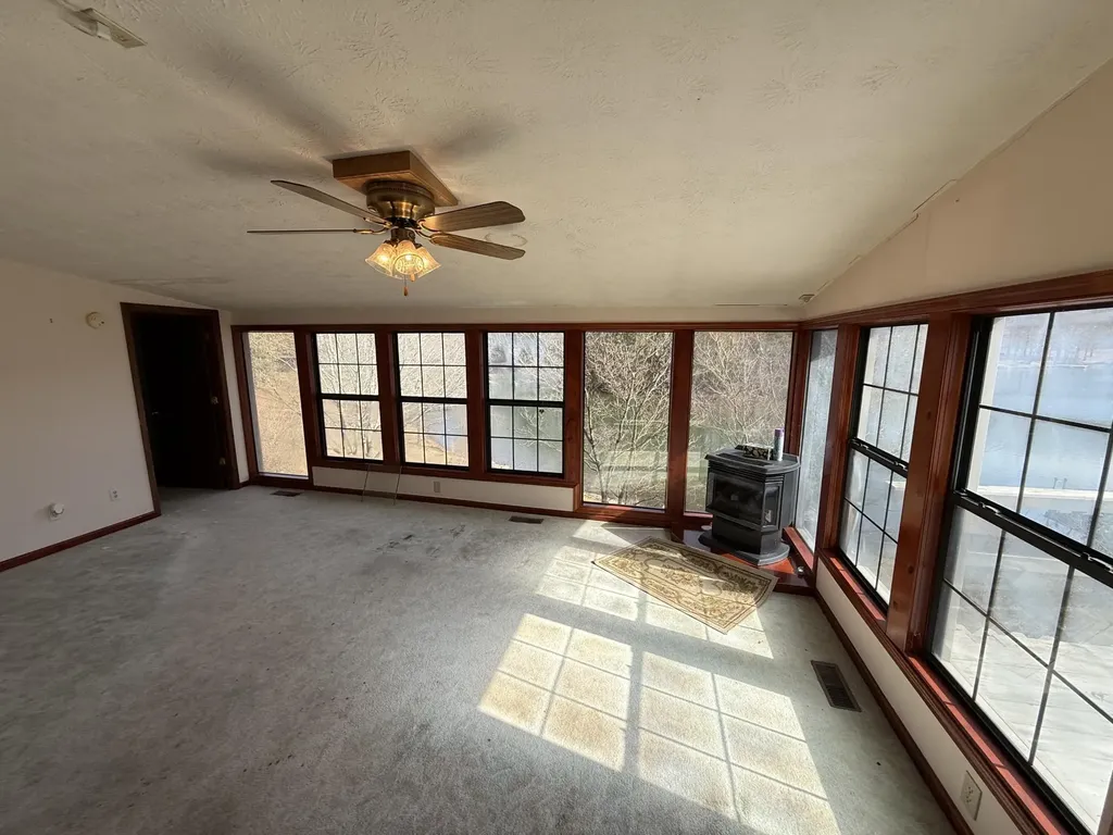 115 Lake Shore Drive Pikeville TN 37367