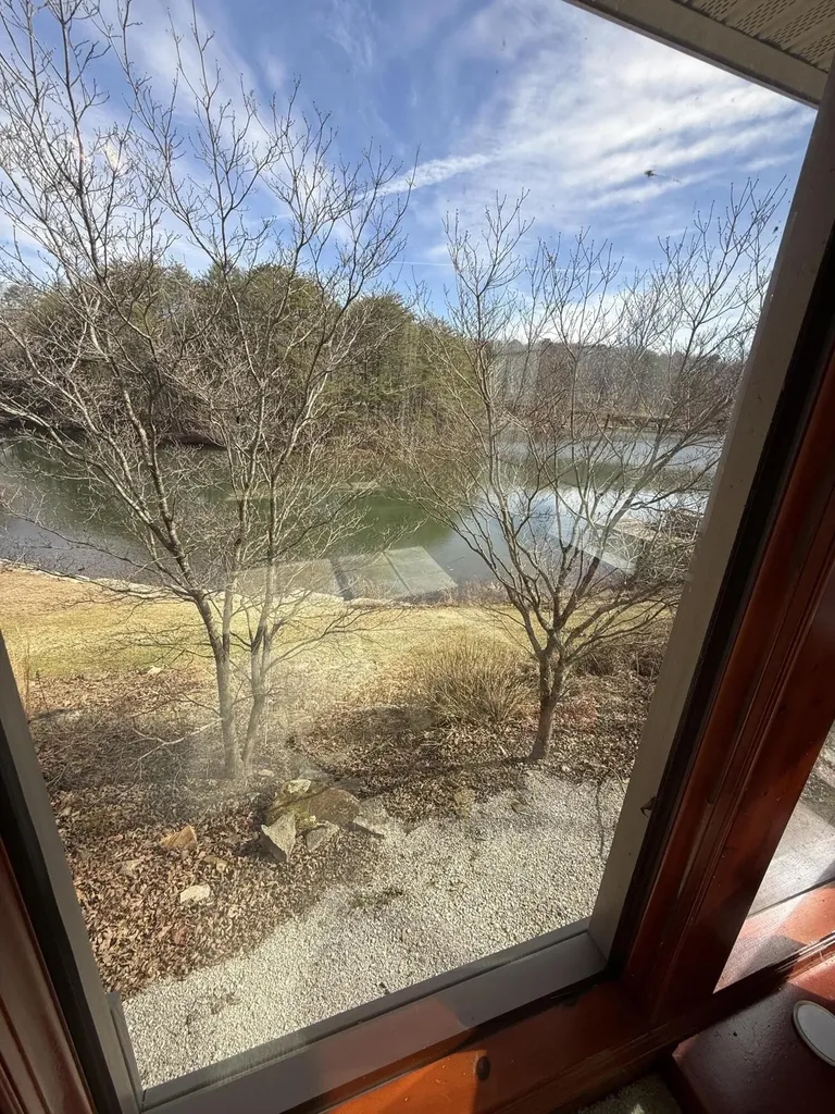 115 Lake Shore Drive Pikeville TN 37367