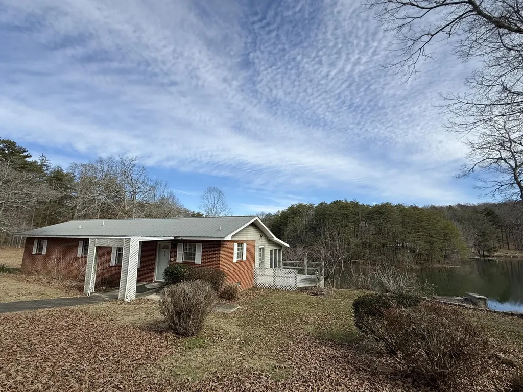 115 Lake Shore Drive Pikeville TN 37367
