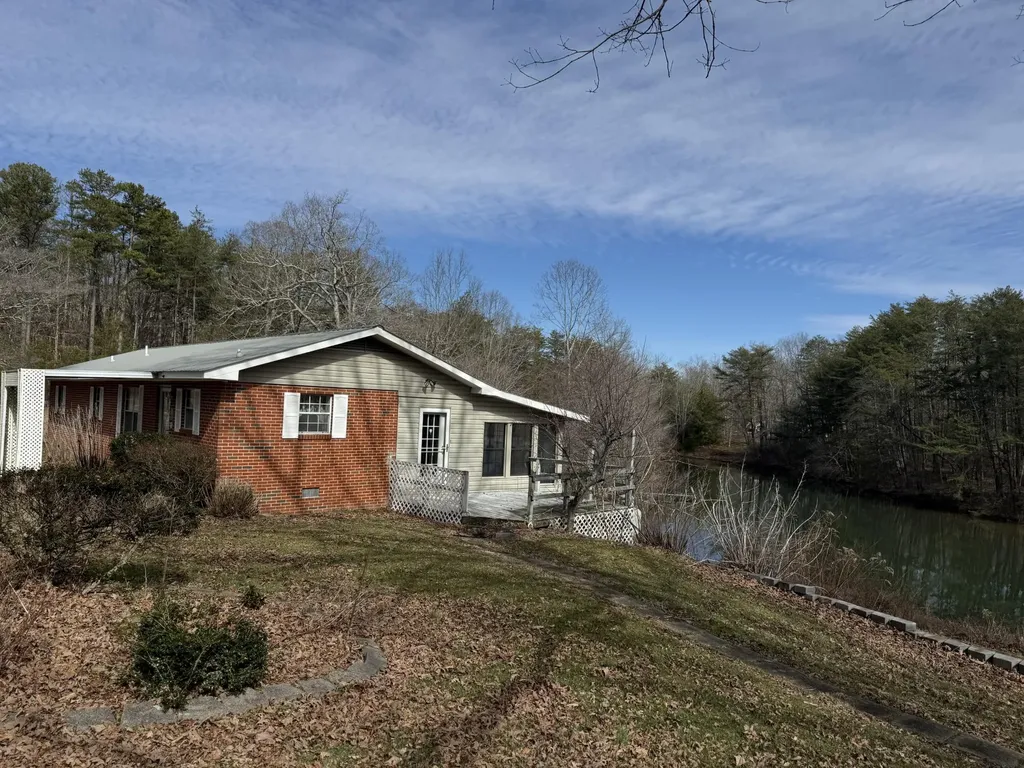 115 Lake Shore Drive Pikeville TN 37367