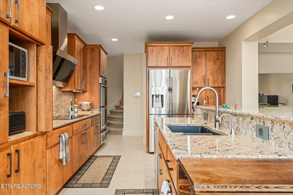 61 Bluff View Court Crossville TN 38558