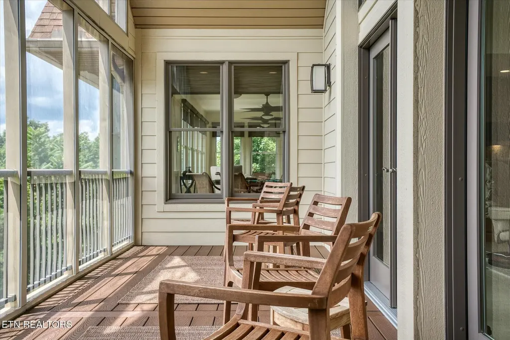 61 Bluff View Court Crossville TN 38558