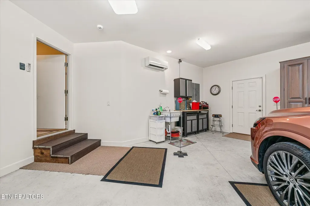 61 Bluff View Court Crossville TN 38558