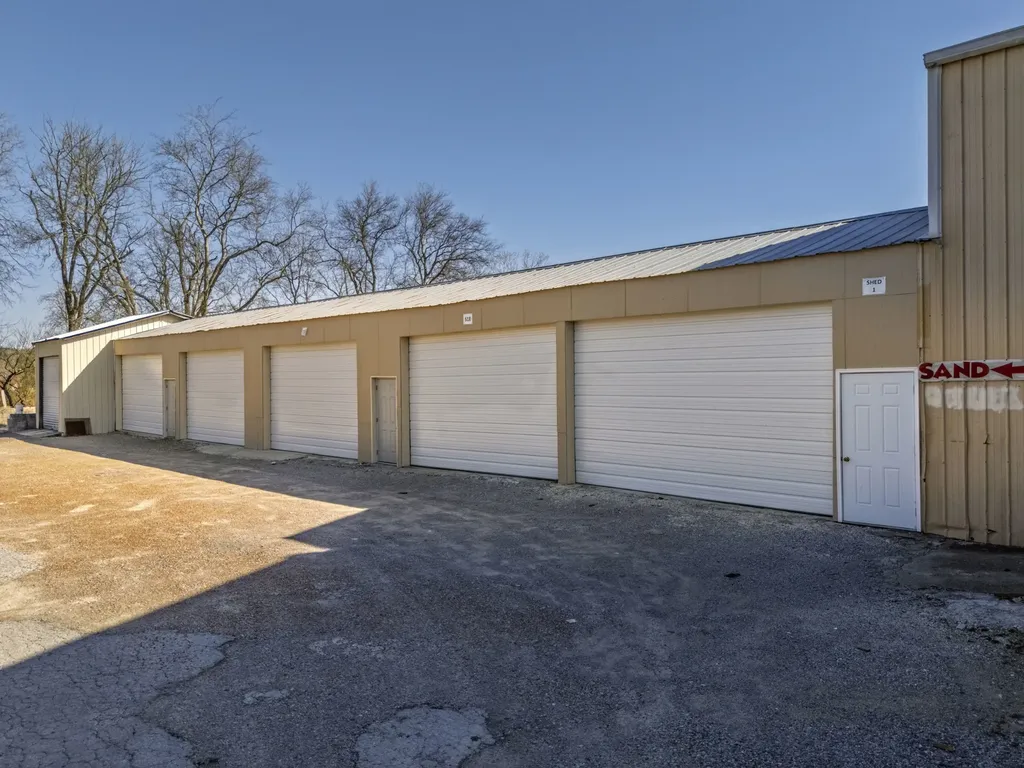 1100 Winchester Highway Fayetteville TN 37334