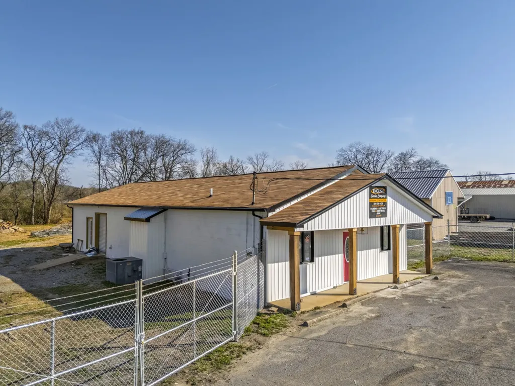 1100 Winchester Highway Fayetteville TN 37334