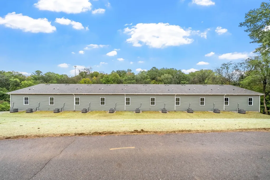 329 Cedar Court Clarksville TN 37040