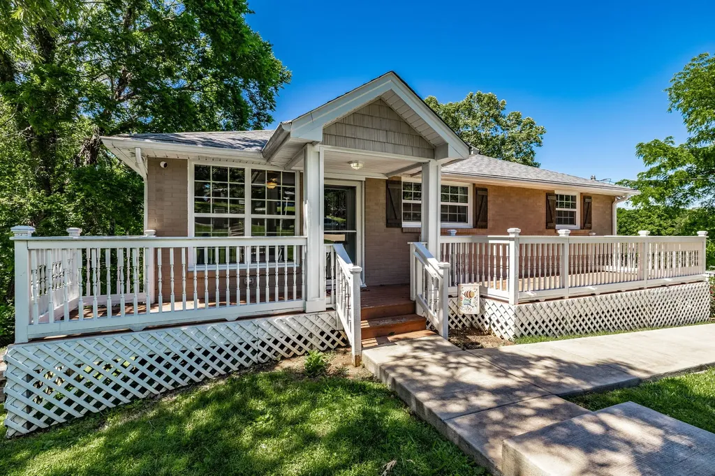 907 N Graycroft Avenue Madison TN 37115