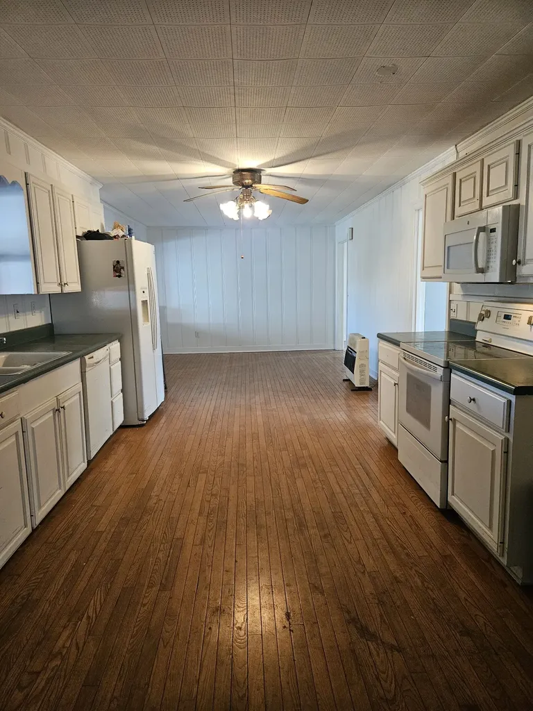 1477 Mcminnville Highway Sparta TN 38583