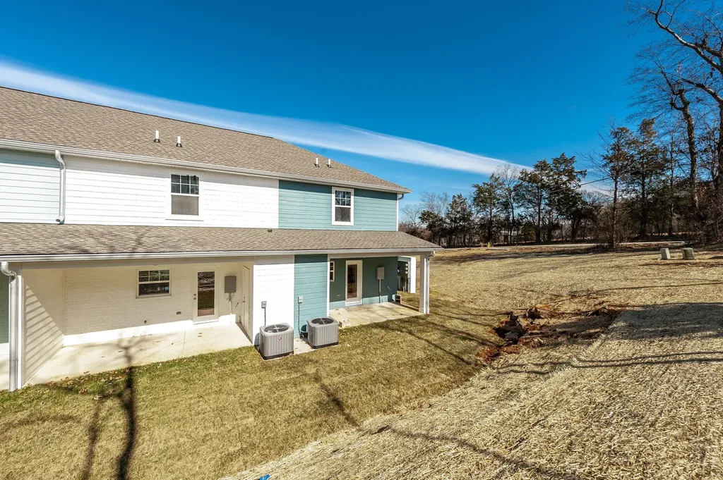 1136 Lock 4 Road Gallatin TN 37066