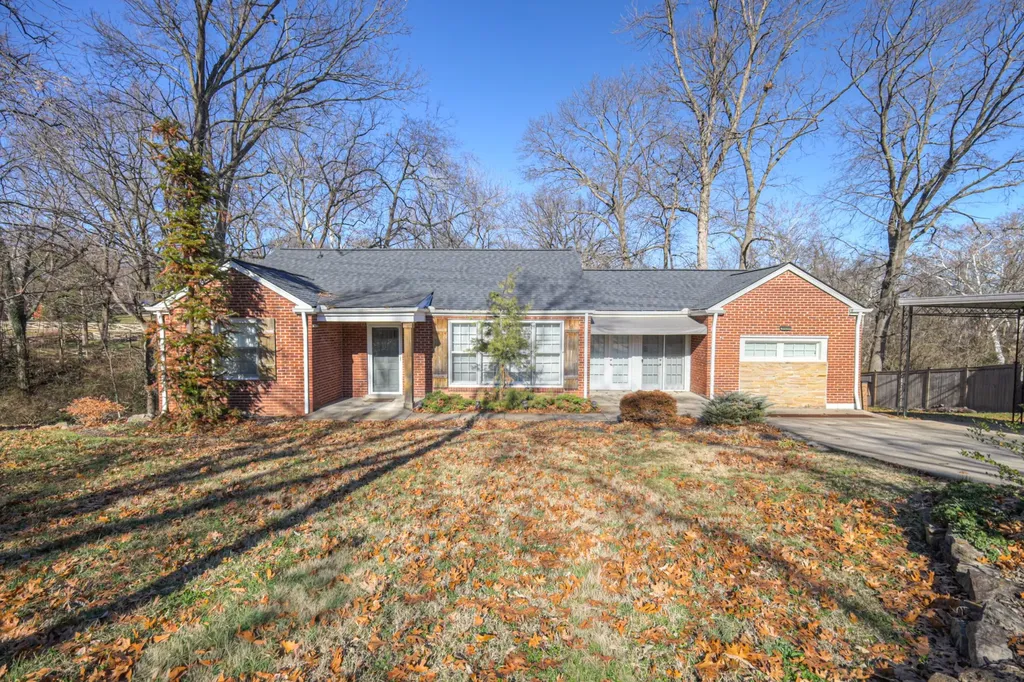 2319 Mcgavock Pike Nashville TN 37216