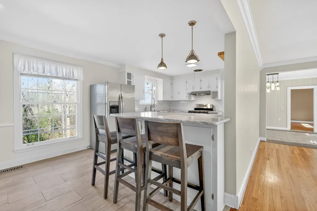 2319 Mcgavock Pike Nashville TN 37216
