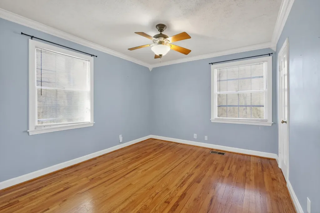 2319 Mcgavock Pike Nashville TN 37216