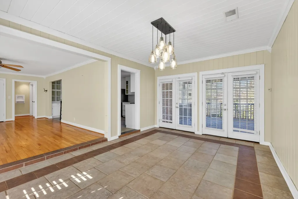 2319 Mcgavock Pike Nashville TN 37216