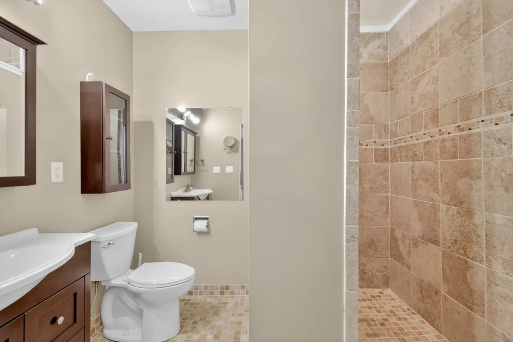 2319 Mcgavock Pike Nashville TN 37216