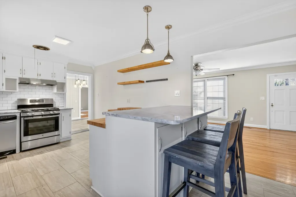 2319 Mcgavock Pike Nashville TN 37216