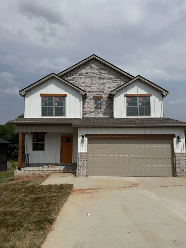 1596 Collins View Way Clarksville TN 37043