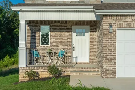 1596 Collins View Way Clarksville TN 37043