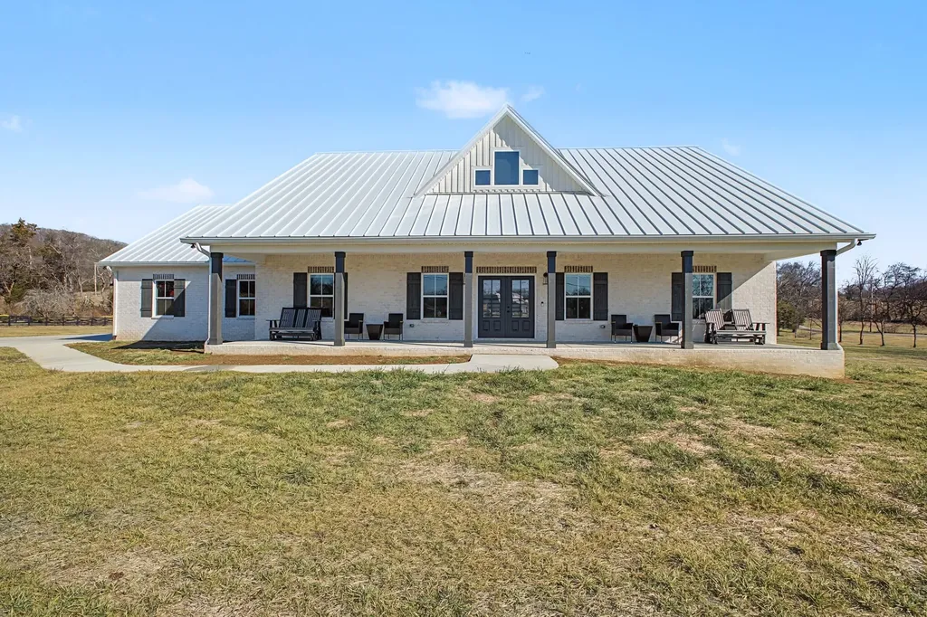 972 Dobbins Pike Gallatin TN 37066