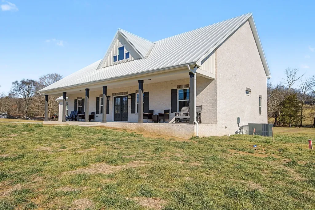972 Dobbins Pike Gallatin TN 37066