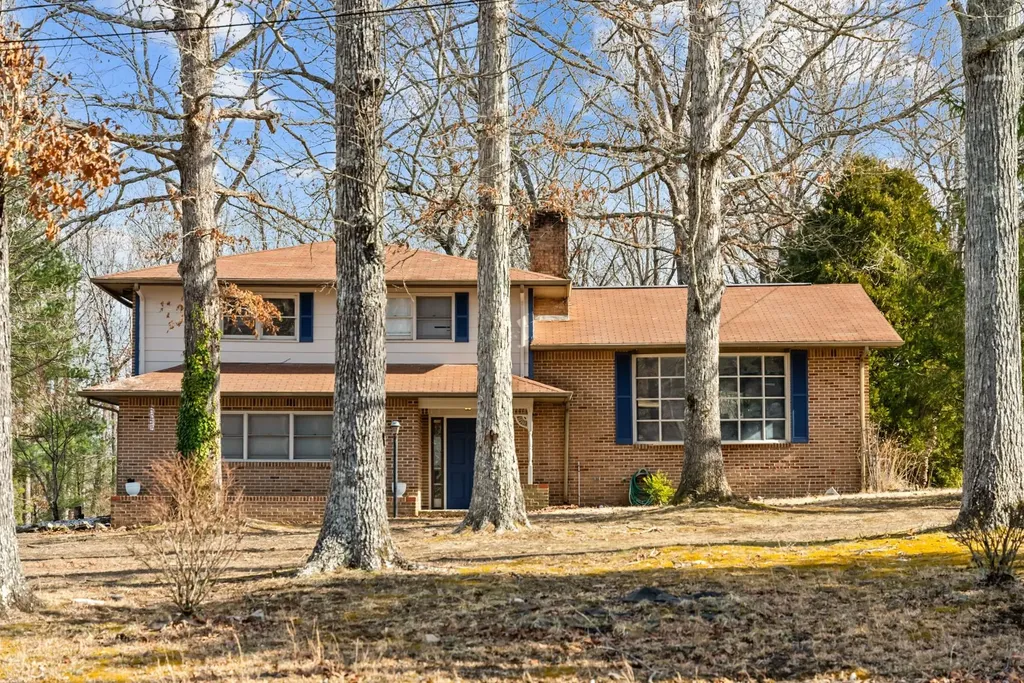 2275 Spruce Loop Crossville TN 38555