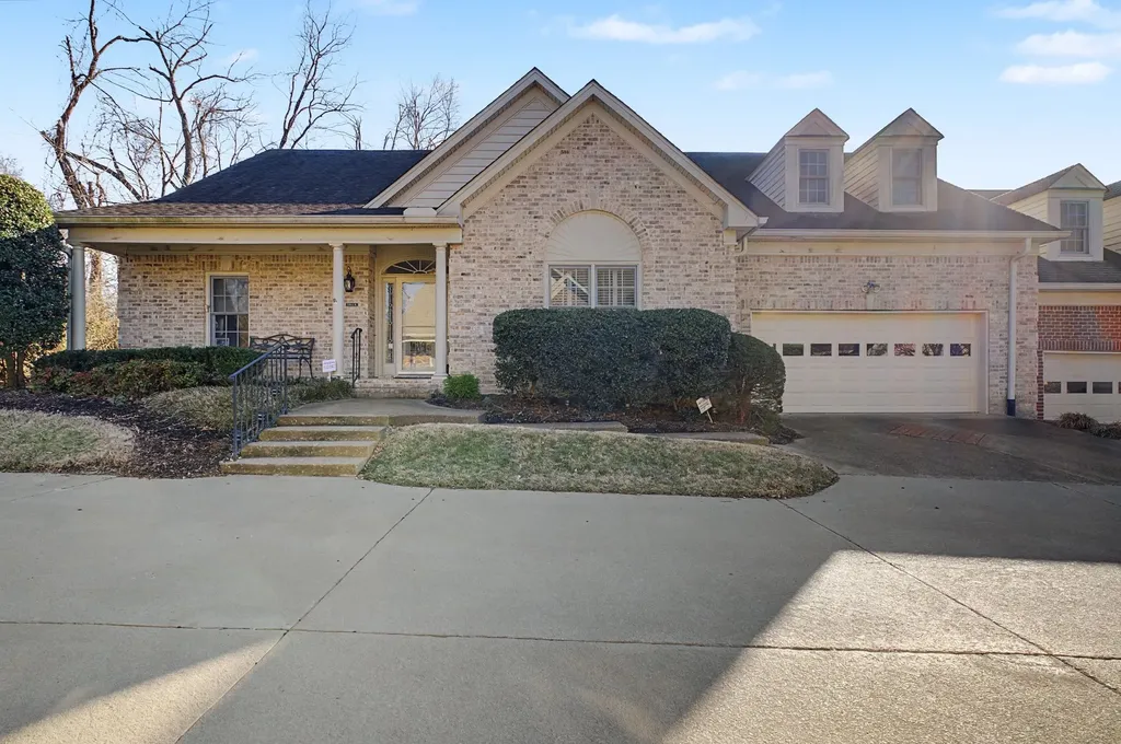 2814B White Oak Drive Nashville TN 37215