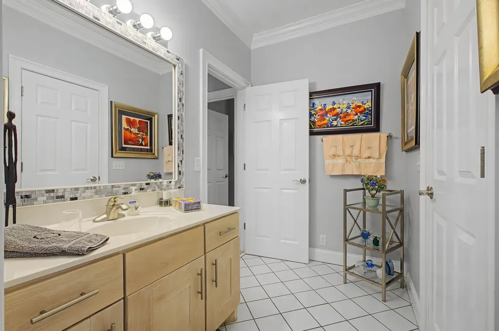 2814B White Oak Drive Nashville TN 37215