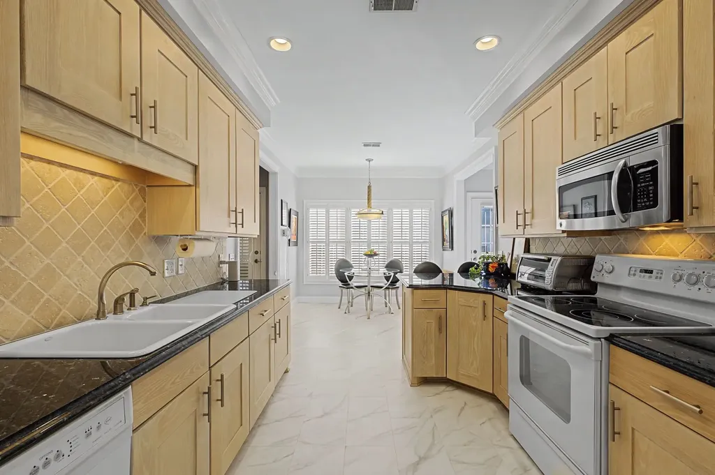 2814B White Oak Drive Nashville TN 37215