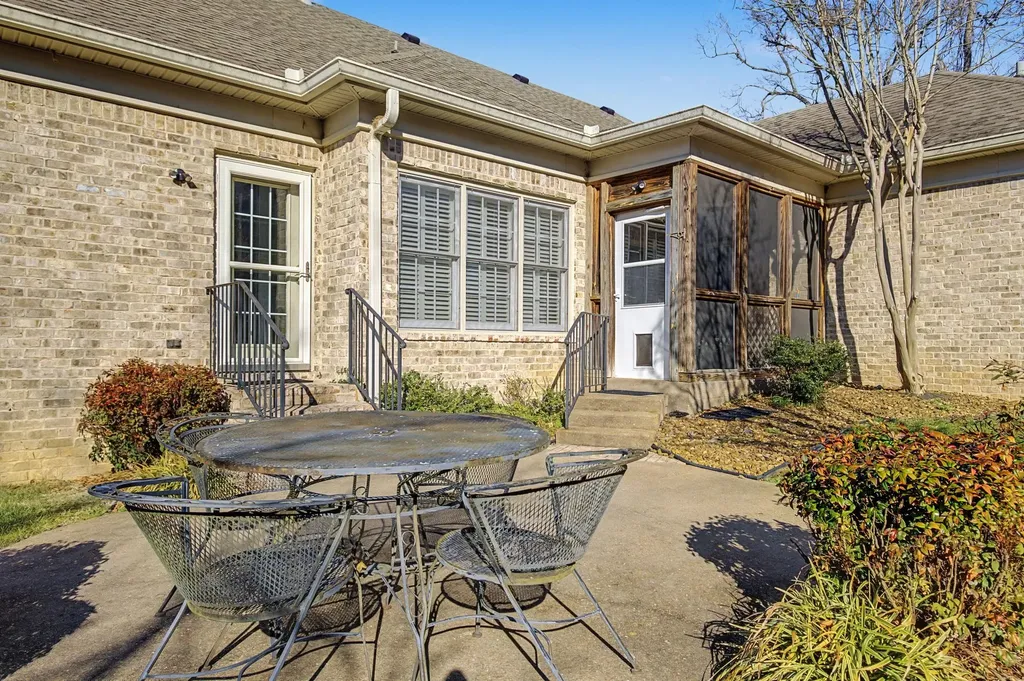 2814B White Oak Drive Nashville TN 37215