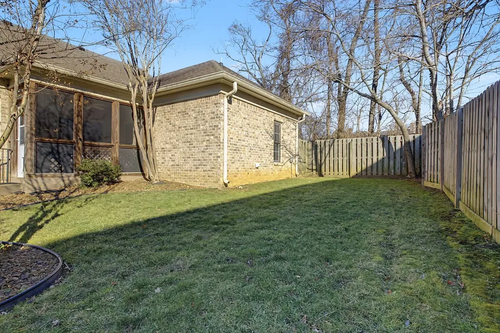 2814B White Oak Drive Nashville TN 37215