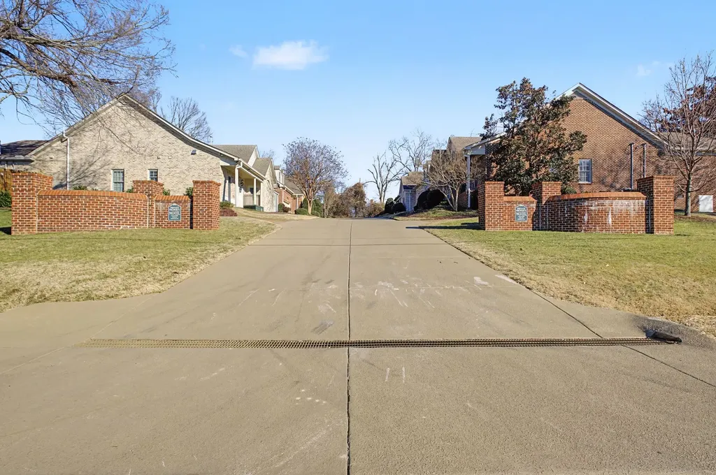 2814B White Oak Drive Nashville TN 37215