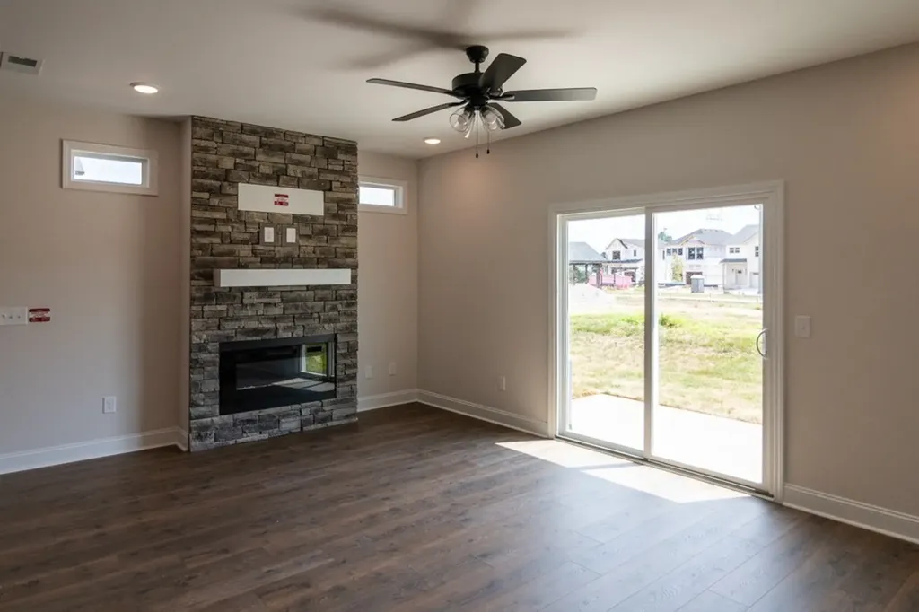53 Charleston Cove Clarksville TN 37043