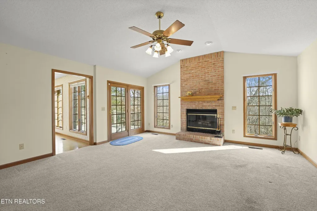 118 Laurelton Lane Crossville TN 38558
