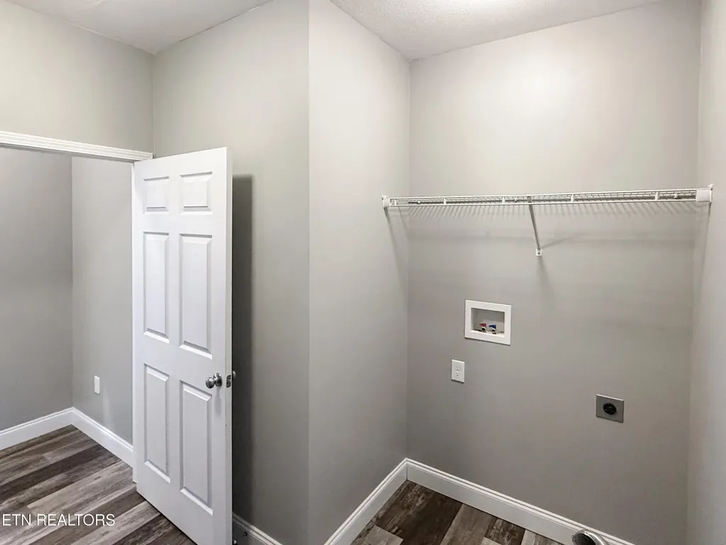 813 Clear Sail Way Dandridge TN 37725