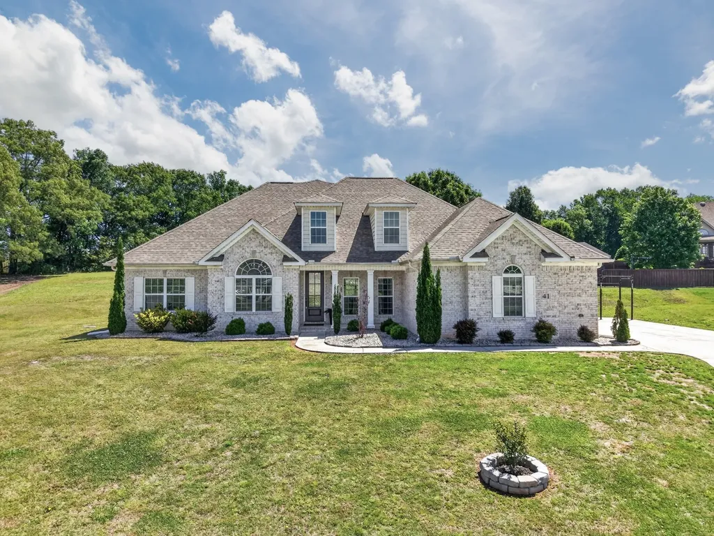 41 Knotting Hill Drive Fayetteville TN 37334